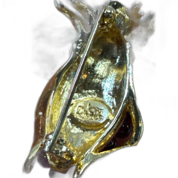 Joan Rivers Grape Bunch bee brooch - Picture 4 of 4